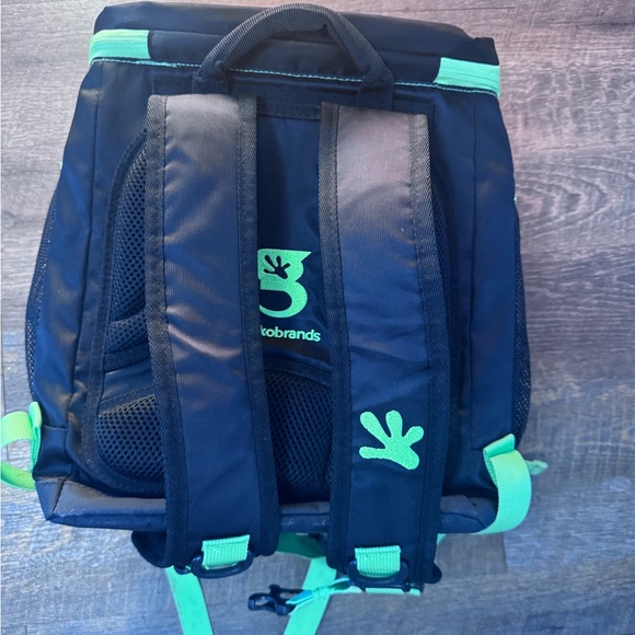 Opticiol 24 Can Black & Green Backpack Cooler Geckobrand - Picture 5 of 7